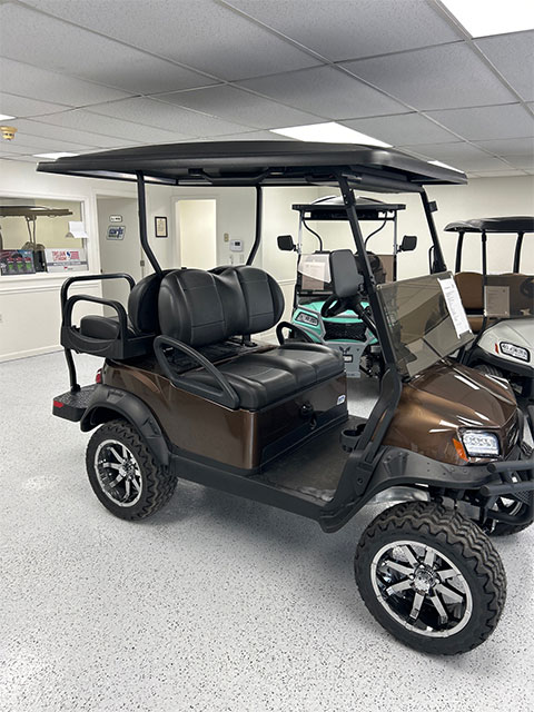 Club Car® Certified Pre Owned 4 seater Lithium ION Lifted - Image 2