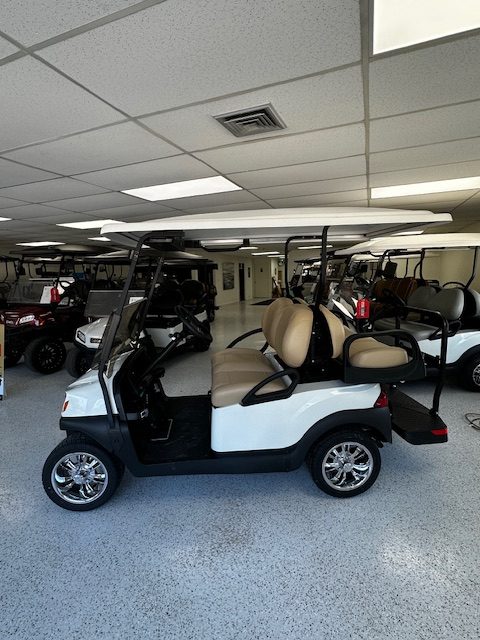 Club Car® Certified Pre-Owned 2026 Build- 2+2® 4 seater Lithium ION Lifted - Image 6