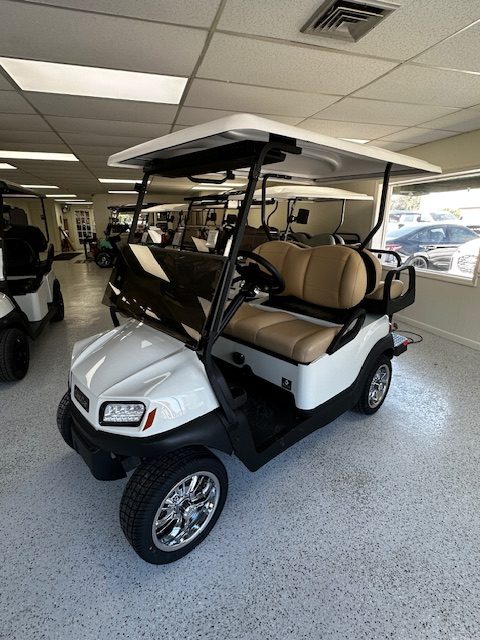 Club Car® Certified Pre-Owned 2026 Build- 2+2® 4 seater Lithium ION Lifted - Image 5