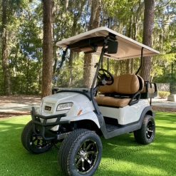 Club Car® 2027 Onward 2+2 Lifted® 4 seater Lithium ION Lifted