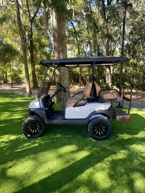 Club Car® 2023 Tempo · 2026 Full Refurb® 4 seater Lithium ION Lifted - Image 3