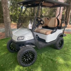 Club Car® 2023 Tempo · 2026 Full Refurb® 4 seater Lithium ION Lifted